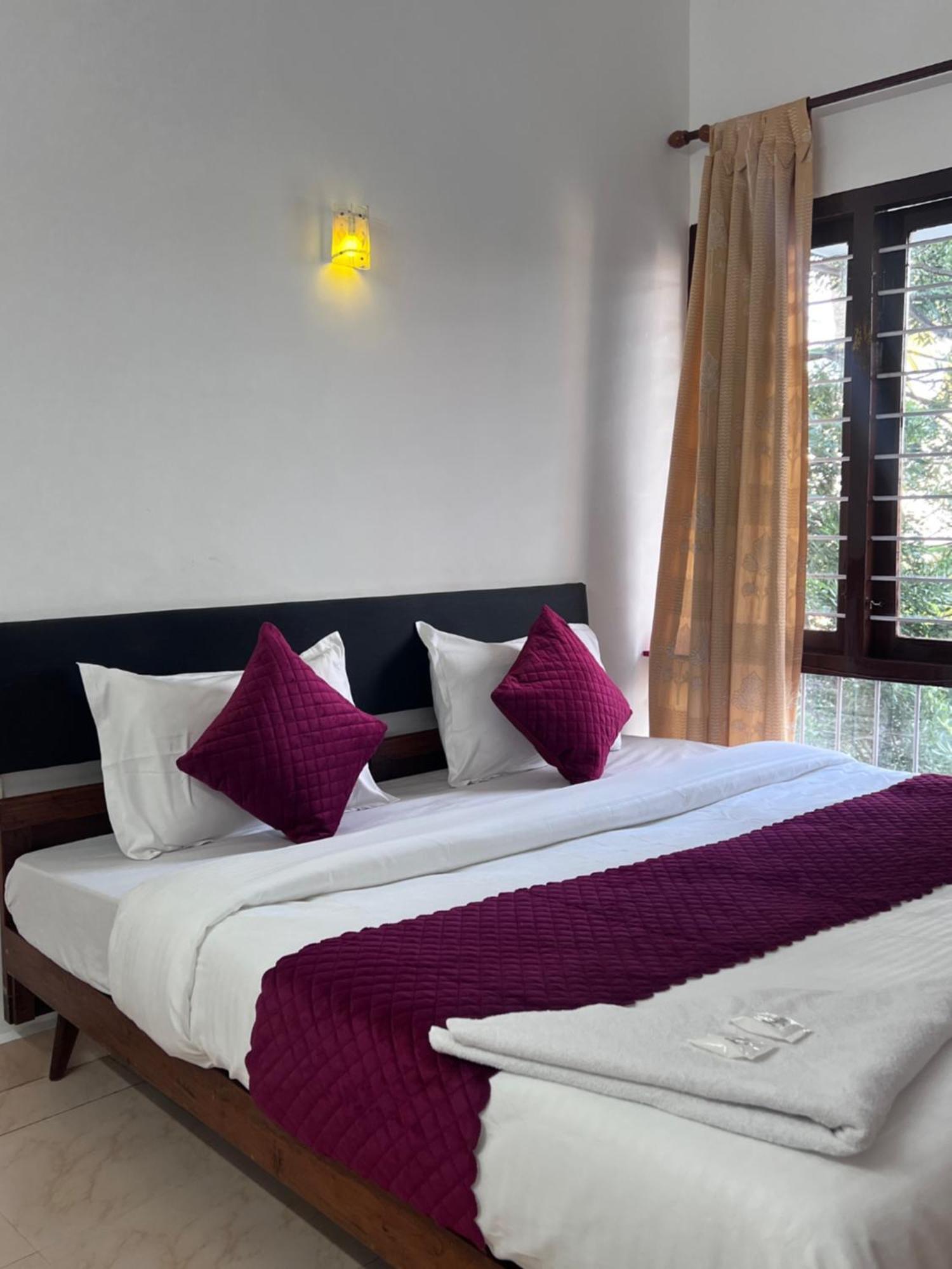 Hotel Sunday - Townhouse Club Airport Trivandrum تريفِندرم المظهر الخارجي الصورة