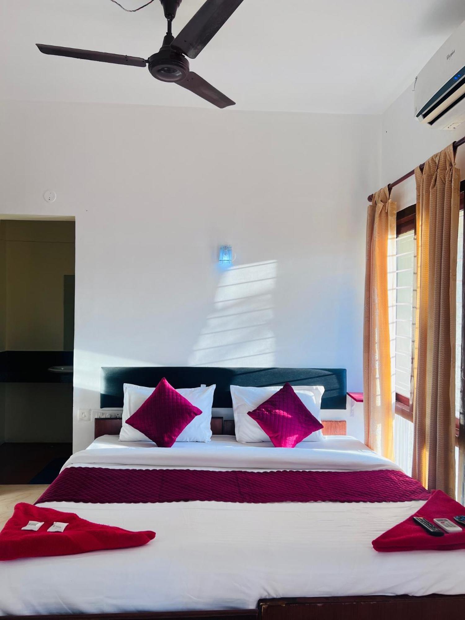 Hotel Sunday - Townhouse Club Airport Trivandrum تريفِندرم المظهر الخارجي الصورة