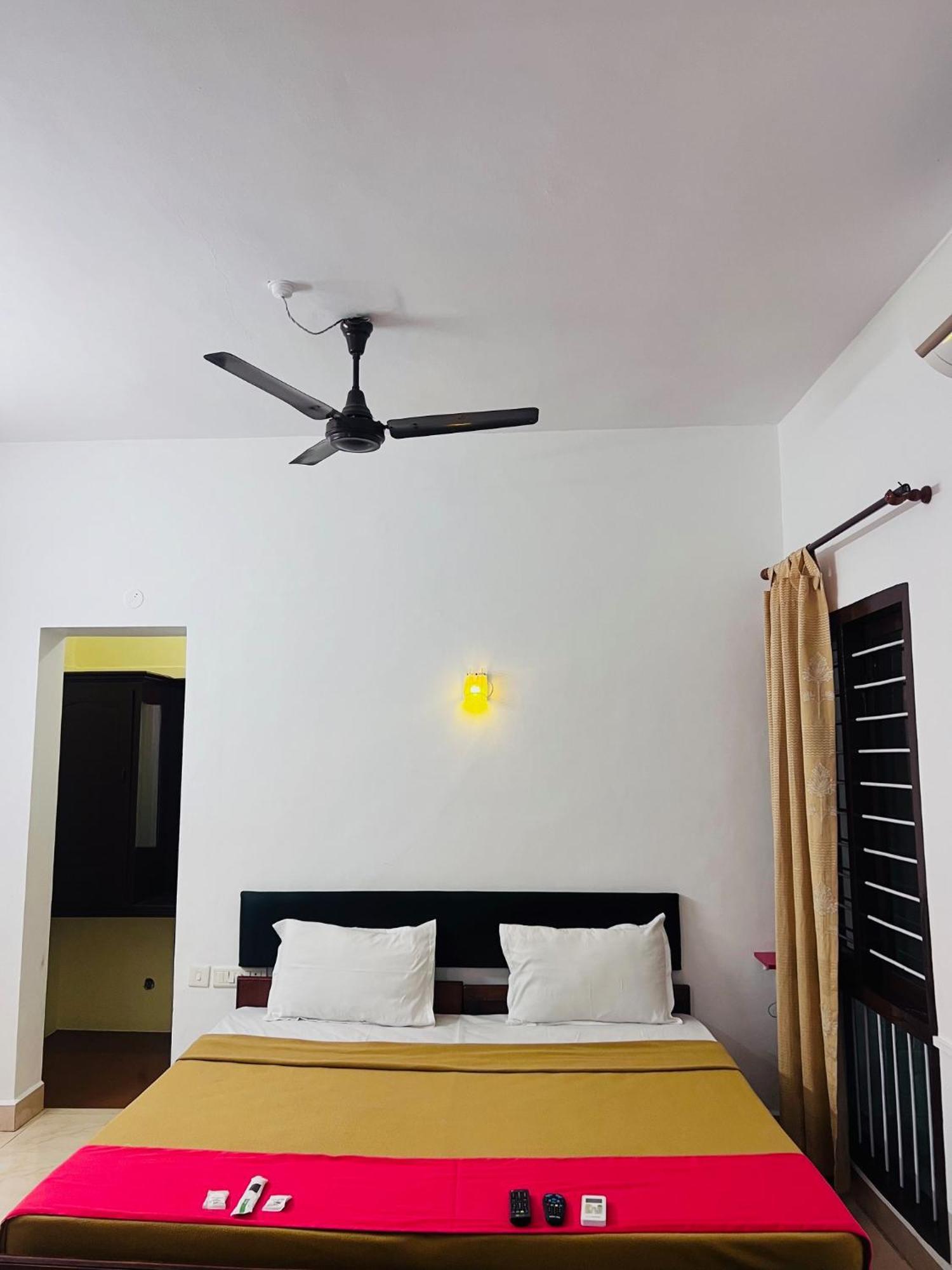 Hotel Sunday - Townhouse Club Airport Trivandrum تريفِندرم المظهر الخارجي الصورة