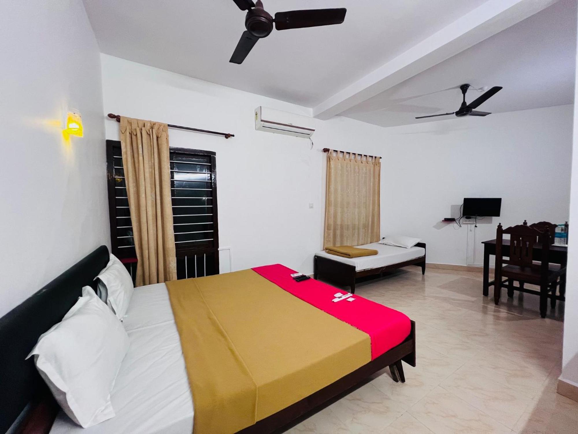 Hotel Sunday - Townhouse Club Airport Trivandrum تريفِندرم المظهر الخارجي الصورة